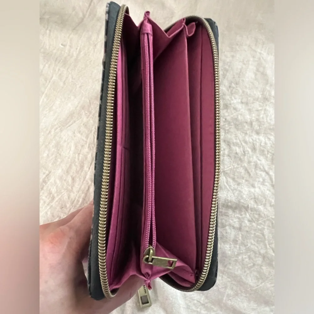 Wallet - Picture 3 of 3